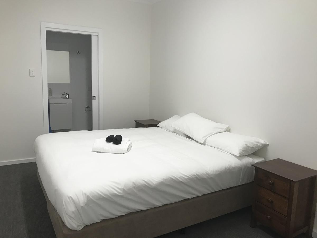 Okeefes Hotel Backpackers 론서스턴 외부 사진